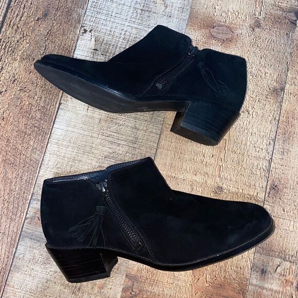 Women’s Vionic Serena Black Suede Leather Zip Up Heeled Ankle Bootie, Size 6 - Picture 7 of 12